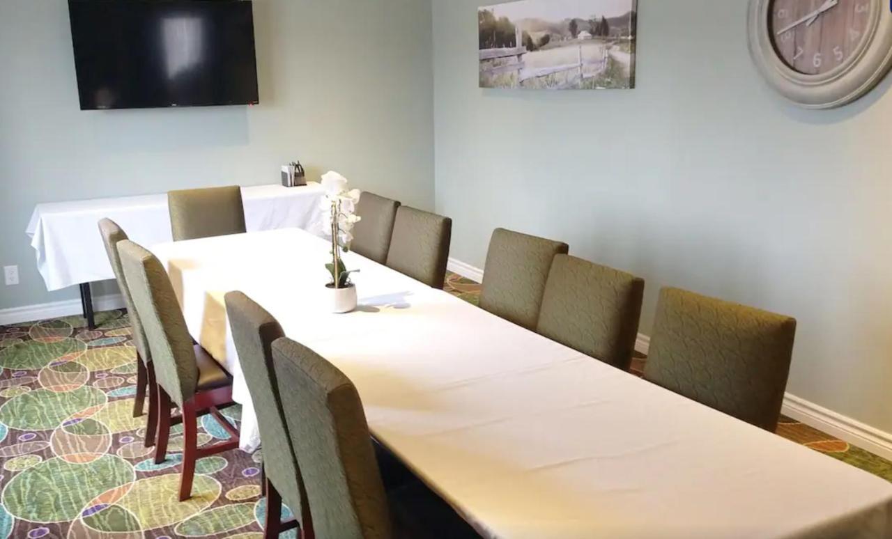 Quality Inn Peterborough Dış mekan fotoğraf