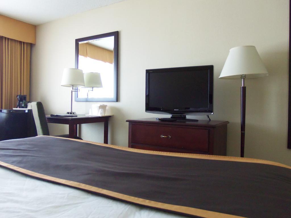 Quality Inn Peterborough Dış mekan fotoğraf